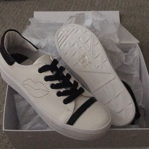 Brand new Alice and Olivia sneakers size 39